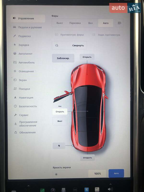 Лифтбек Tesla Model S 2016 в Киеве