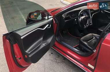 Ліфтбек Tesla Model S 2016 в Києві