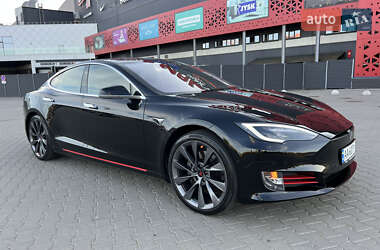 Ліфтбек Tesla Model S 2020 в 