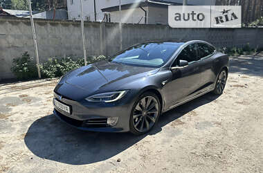 Ліфтбек Tesla Model S 2018 в Києві