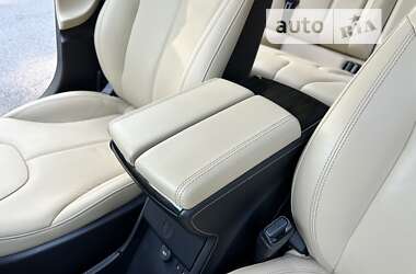 Ліфтбек Tesla Model S 2014 в 