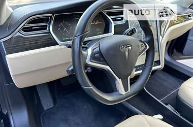 Ліфтбек Tesla Model S 2014 в 