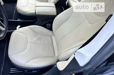Ліфтбек Tesla Model S 2014 в 