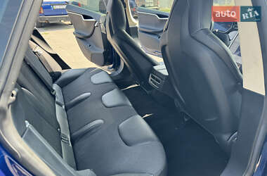 Лифтбек Tesla Model S 2015 в Фастове
