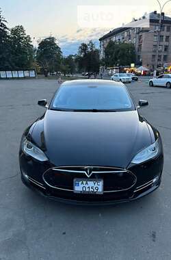 Ліфтбек Tesla Model S 2013 в Києві