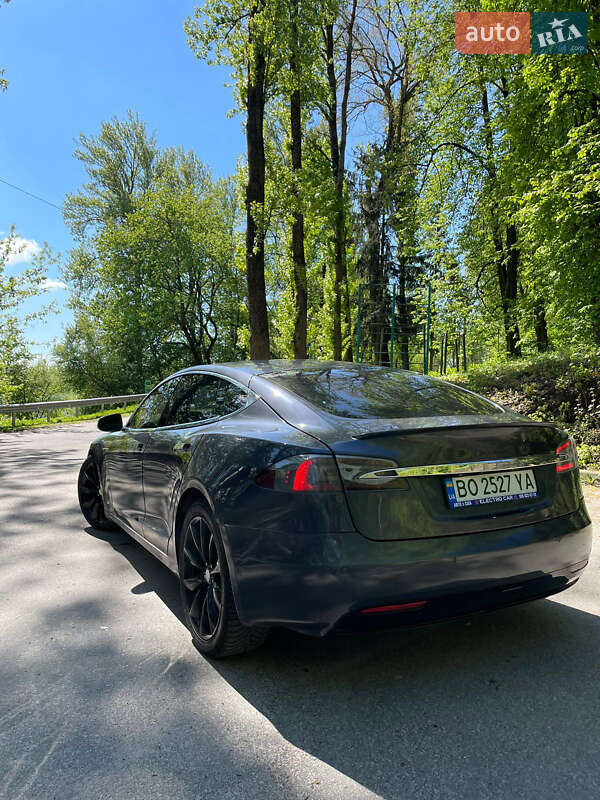 Лифтбек Tesla Model S 2016 в Тернополе