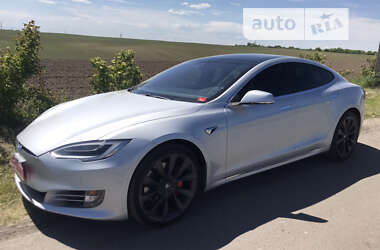 Ліфтбек Tesla Model S 2018 в Луцьку