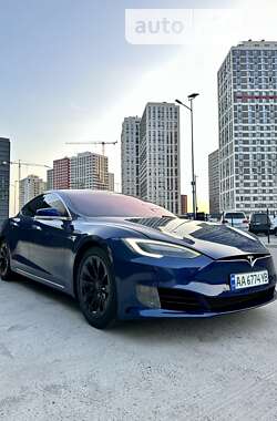 Лифтбек Tesla Model S 2017 в Киеве