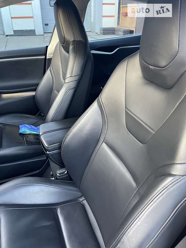 Лифтбек Tesla Model S 2015 в Харькове фото 12 Лифтбек Tesla Model S 2015 в Харькове