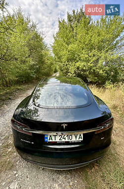 Лифтбек Tesla Model S 2013 в 