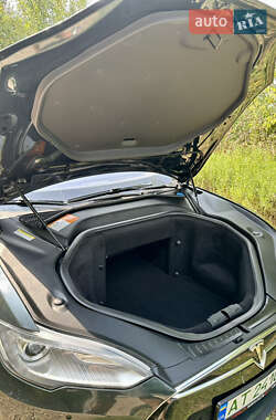 Лифтбек Tesla Model S 2013 в 