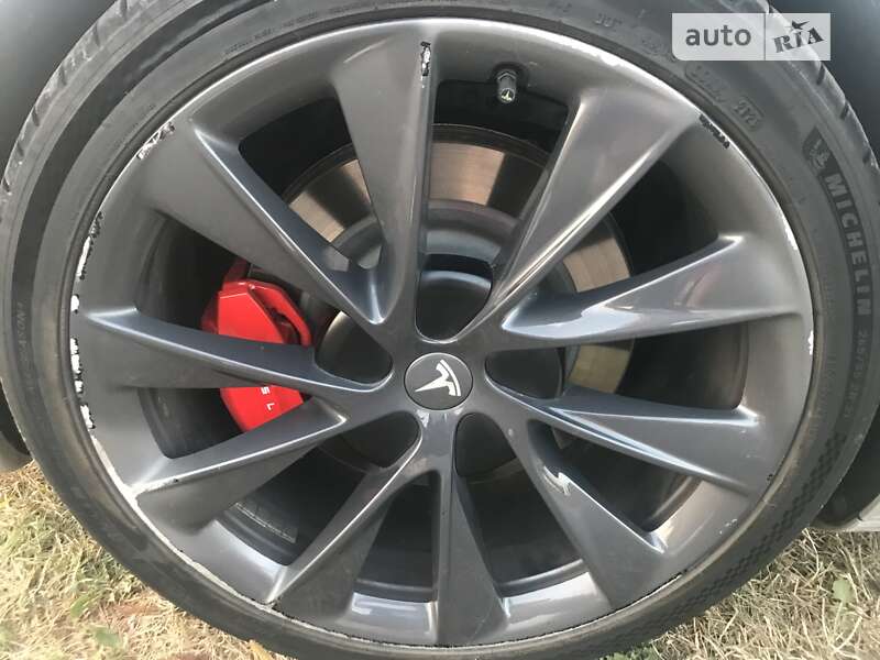 Ліфтбек Tesla Model S 2018 в Луцьку фото 16 Ліфтбек Tesla Model S 2018 в Луцьку