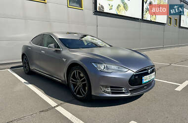 Лифтбек Tesla Model S 2014 в Киеве