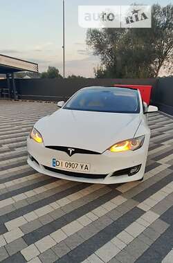 Лифтбек Tesla Model S 2013 в Городке