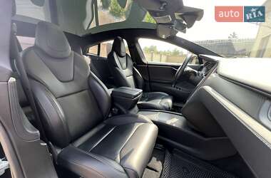 Лифтбек Tesla Model S 2019 в 