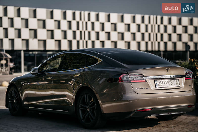 Лифтбек Tesla Model S 2015 в Одессе