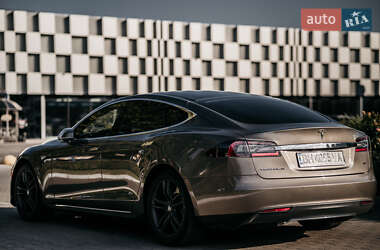 Ліфтбек Tesla Model S 2015 в 