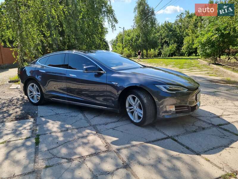 Лифтбек Tesla Model S 2016 в Харькове