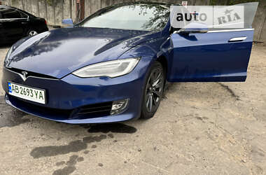 Ліфтбек Tesla Model S 2016 в Вінниці