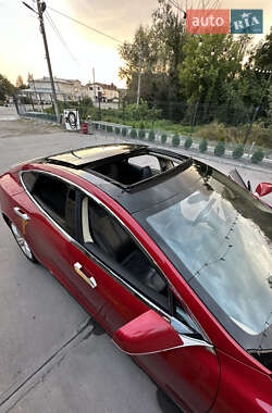 Лифтбек Tesla Model S 2013 в 