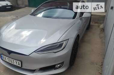 Лифтбек Tesla Model S 2017 в Хмельницком