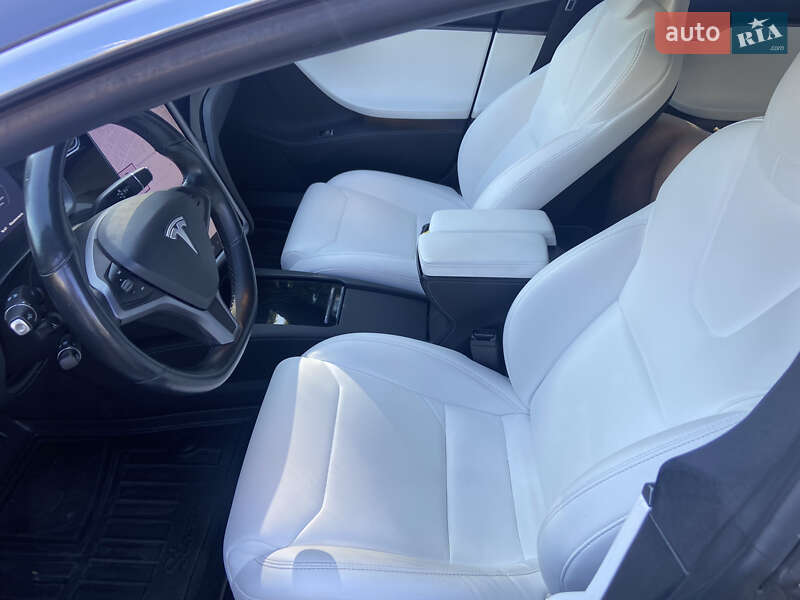 Ліфтбек Tesla Model S 2019 в Одесі
