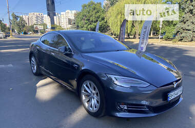 Лифтбек Tesla Model S 2019 в Одессе