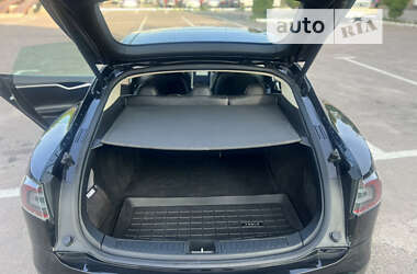 Ліфтбек Tesla Model S 2013 в 