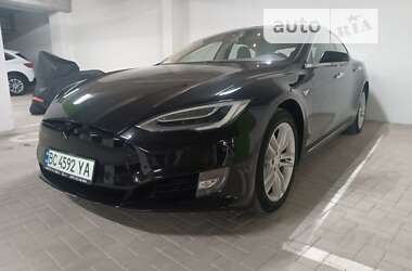 Ліфтбек Tesla Model S 2015 в Львові