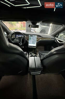 Лифтбек Tesla Model S 2016 в 