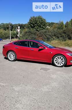 Ліфтбек Tesla Model S 2017 в Львові