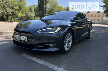 Лифтбек Tesla Model S 2016 в Виннице