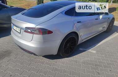 Лифтбек Tesla Model S 2017 в Хмельницком