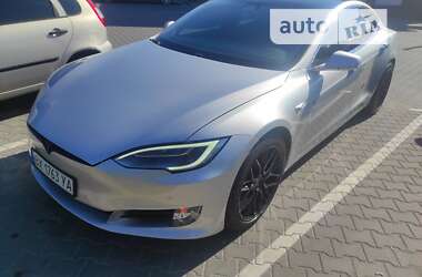 Лифтбек Tesla Model S 2017 в Хмельницком