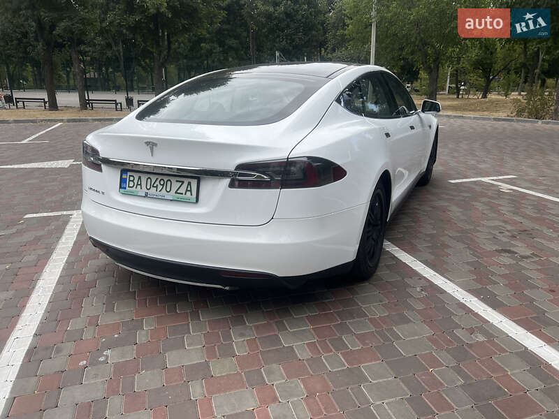 Лифтбек Tesla Model S 2012 в Кропивницком