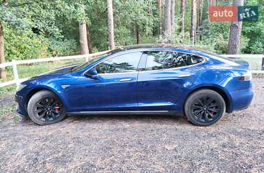 Ліфтбек Tesla Model S 2015 в Києві