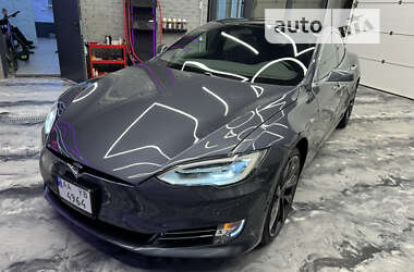 Лифтбек Tesla Model S 2019 в Киеве