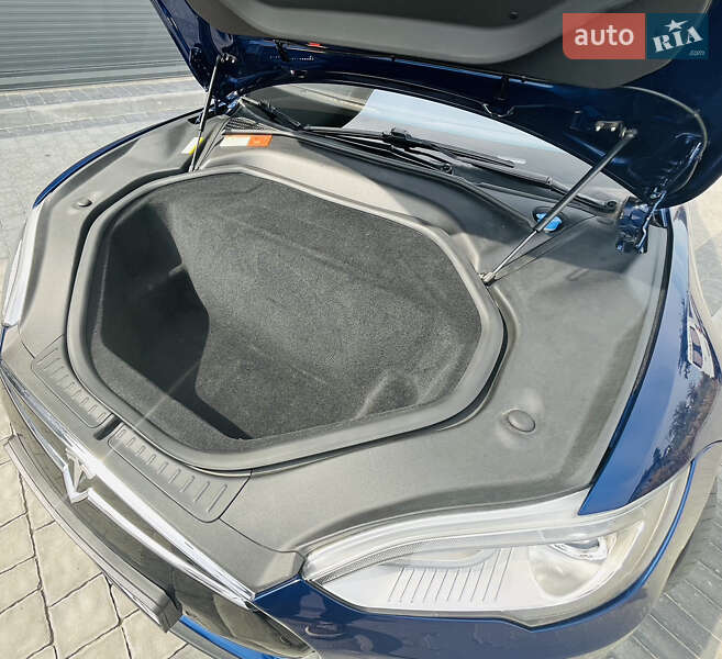 Лифтбек Tesla Model S 2015 в Ивано-Франковске фото 13 Лифтбек Tesla Model S 2015 в Ивано-Франковске