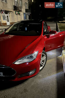 Ліфтбек Tesla Model S 2013 в Тлумачі