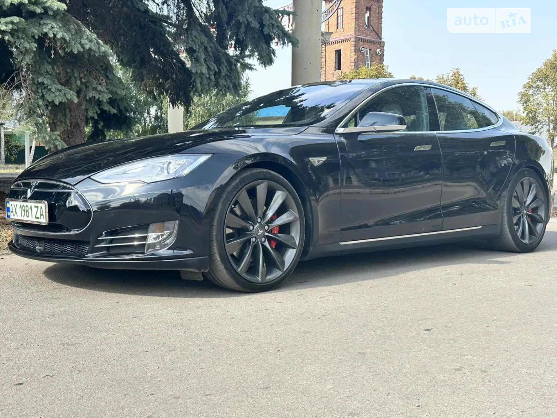 Tesla Model S 2016