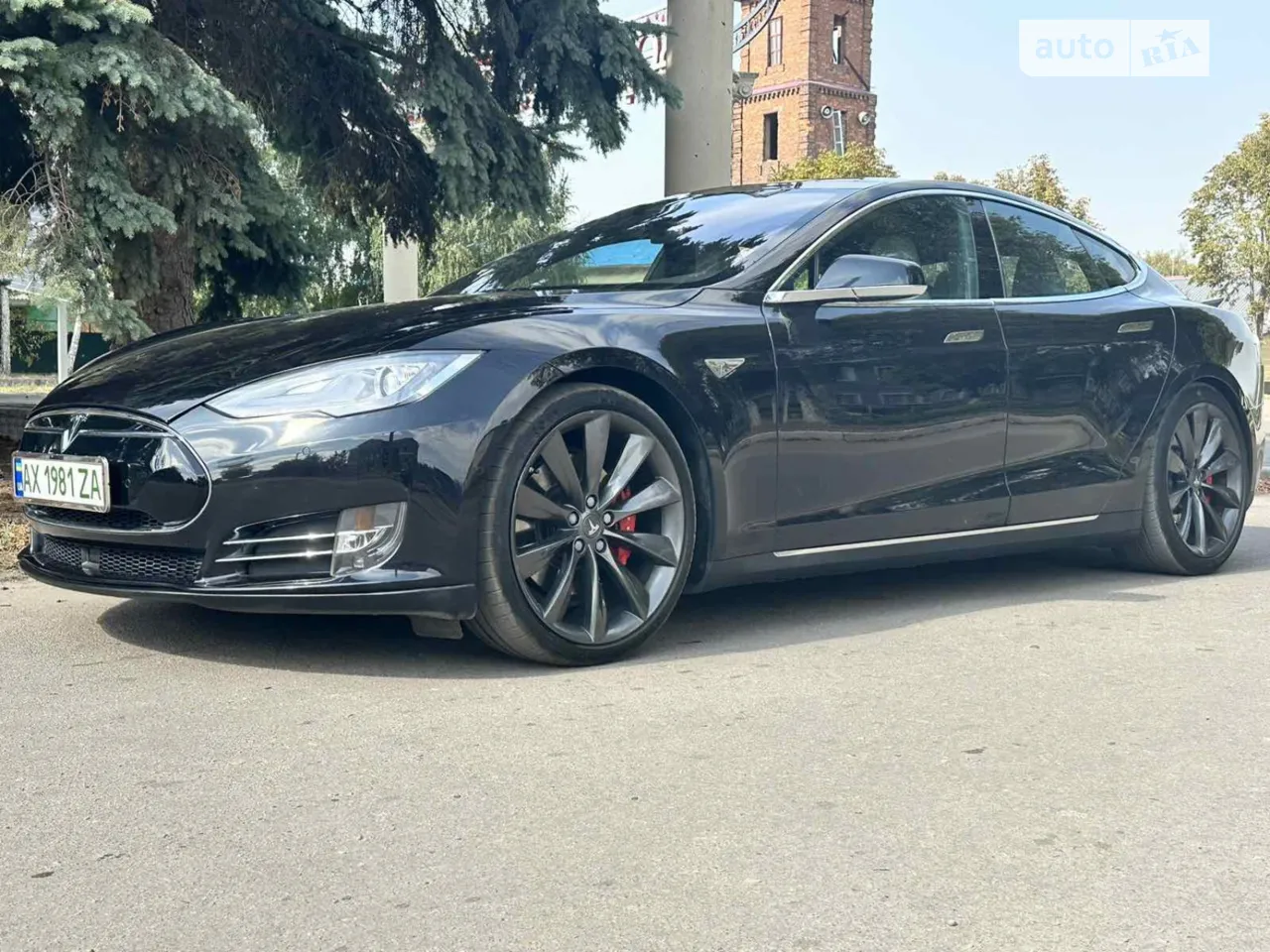 2015 Tesla Model S - мініатюра 9