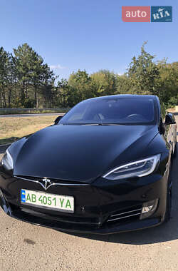 Лифтбек Tesla Model S 2017 в Могилев-Подольске