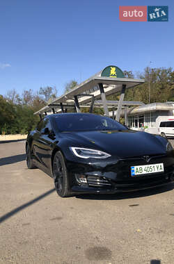 Ліфтбек Tesla Model S 2017 в Могилів-Подільському