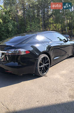 Ліфтбек Tesla Model S 2017 в Могилів-Подільському