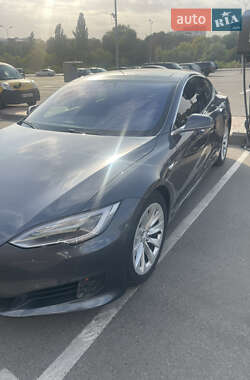 Ліфтбек Tesla Model S 2017 в 