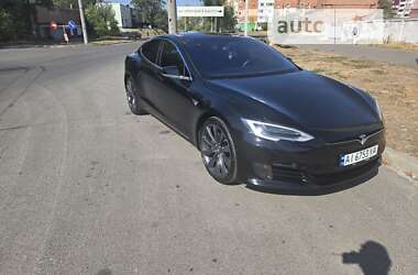 Лифтбек Tesla Model S 2019 в Киеве