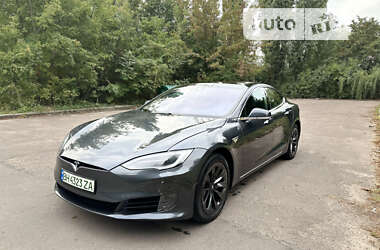 Лифтбек Tesla Model S 2016 в Житомире