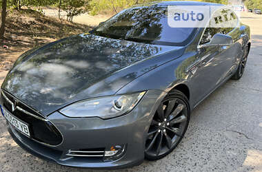 Ліфтбек Tesla Model S 2013 в Києві