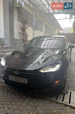 Лифтбек Tesla Model S 2017 в Днепре