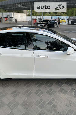 Ліфтбек Tesla Model S 2013 в Хмельницькому